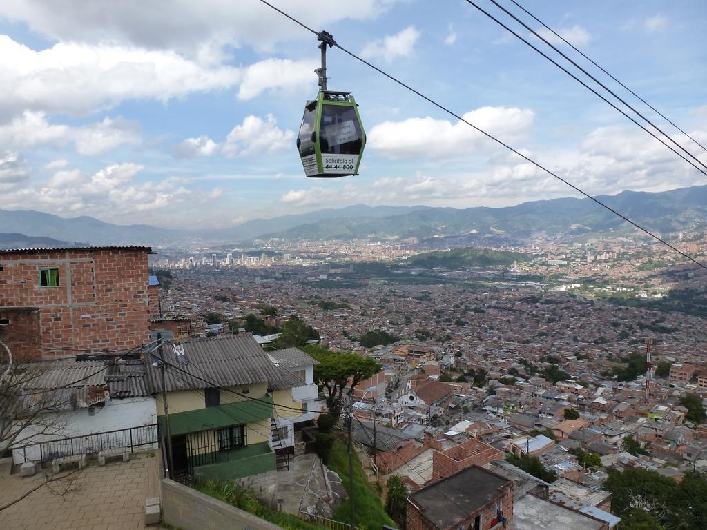 Waypoint Hostel Medellín Dış mekan fotoğraf